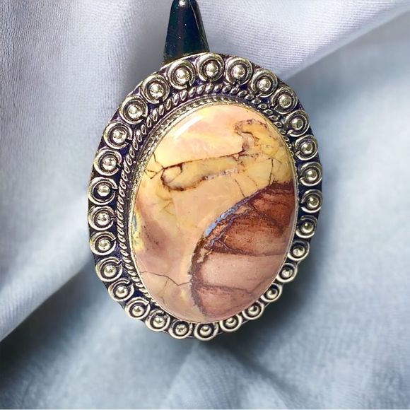 Natural Butterfly Jasper Gemstone in a Handcrafted 925 Silver Overlay Ring (8) - Picture 8 of 12